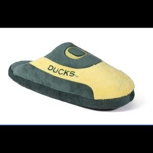 🌟NWT🌟 Comfy Feet Oregon Duck NCAA Licensed Slippers
